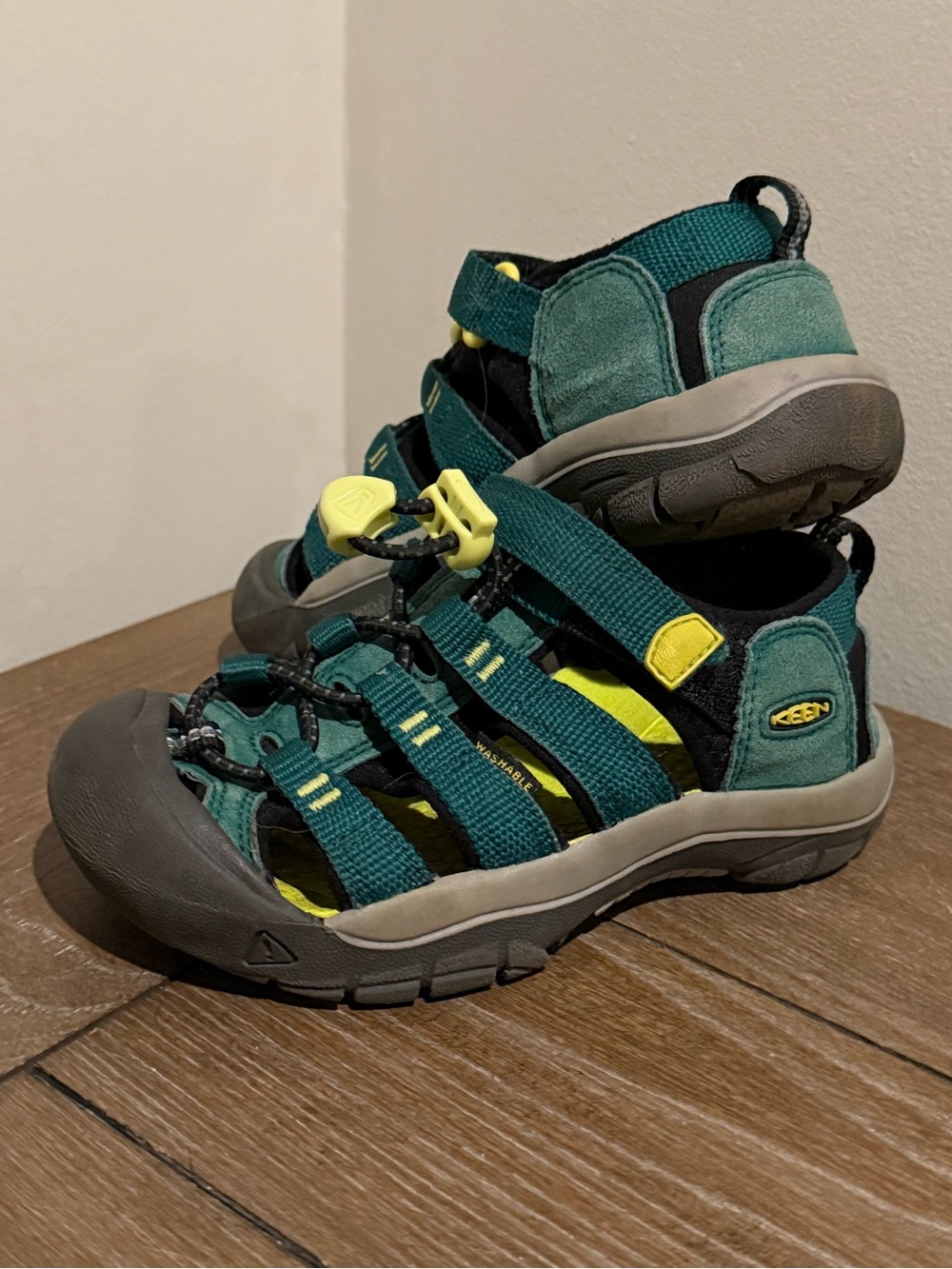 KEEN Toddler Size 11 Newport H2 Green Closed Toe Sport Water Sandals Washable